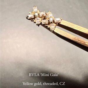 BVLA solid yellow gold nostril threaded ends 18/16g (pair or single)